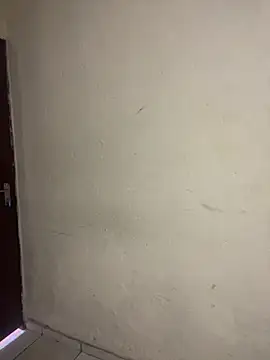 HornyMysteryx Adlı Modelin Canlı Sohbet Odası