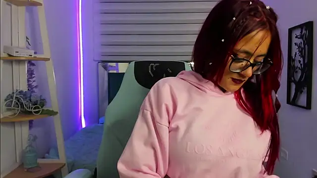 Sara_Red_X – live chatrum