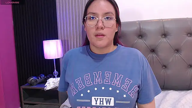 Lana_sweett2 – Naživo chatovacia miestnosť