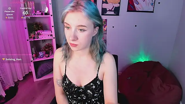 miraiakik Adlı Modelin Canlı Sohbet Odası