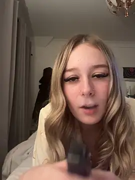 Kiiiiixj1's Live Chat Room