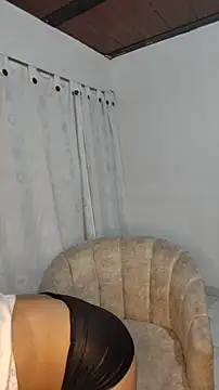 Saraa_M Adlı Modelin Canlı Sohbet Odası