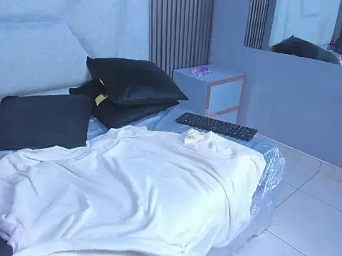 TiffanyMonrowHL élő chatszobája