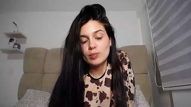 غرفة دردشة SofiaBanks_ المباشرة