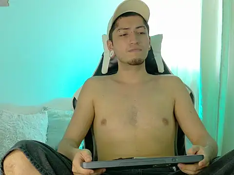 Webkamerová show Zahir_Raw