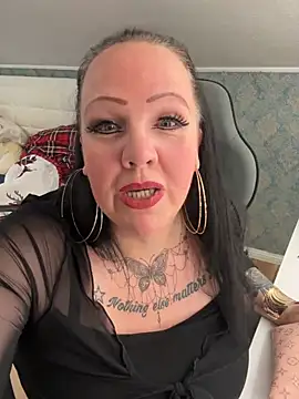 Noraya_ink élő chatszobája