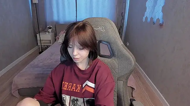 Loly_Cuttie Live Chatraum