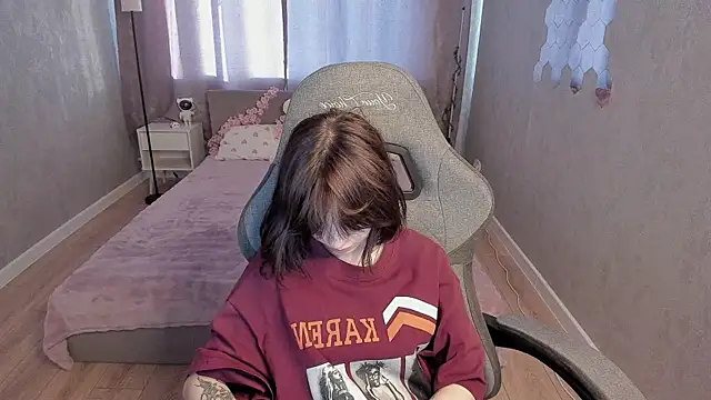 Loly_Cuttie Live Chatraum