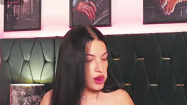 BiancaVitale Adlı Modelin Canlı Sohbet Odası