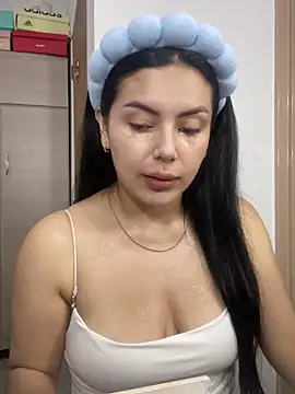 חדר צ'אט בשידור חי של Cami_olarte