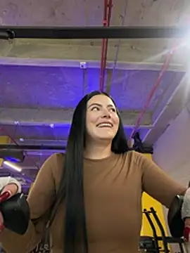 Pokój czatu na żywo – Cami_olarte