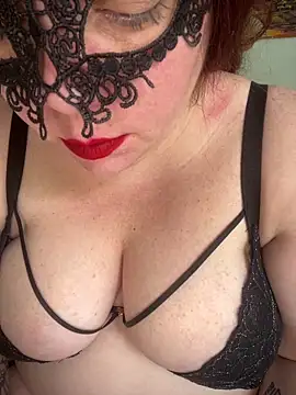 Lolaqueen870 실시간 채팅방