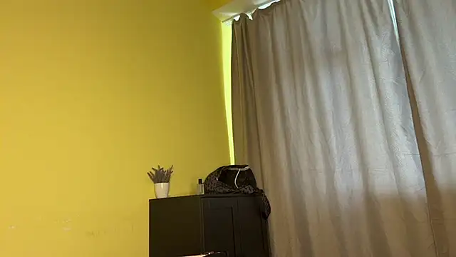 MercyShadows Adlı Modelin Canlı Sohbet Odası