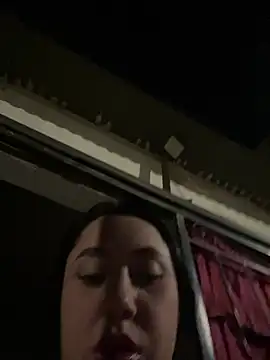 חדר צ'אט בשידור חי של Exotic_street