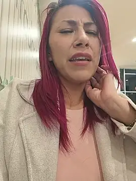 חדר צ'אט בשידור חי של tatianabelli