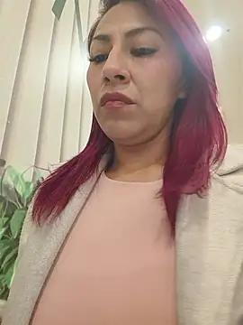 tatianabelli Adlı Modelin Canlı Sohbet Odası