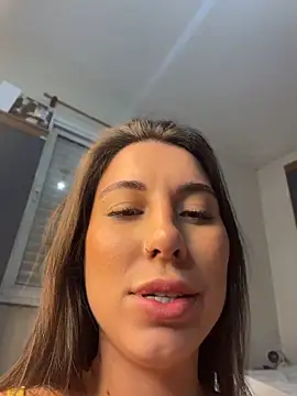عرض كام Carolini09