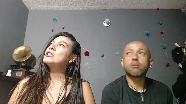 Chat soba uživo modela _bonnie_and_clyde