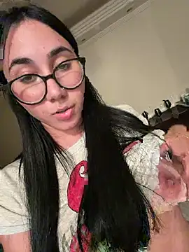 juliacosta Adlı Modelin Canlı Sohbet Odası