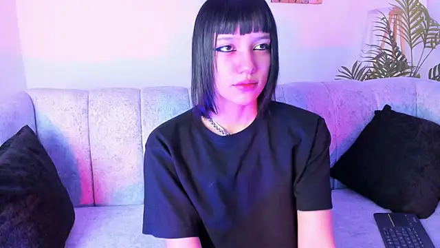 Živá chatovací místnost Velvet_Noir_