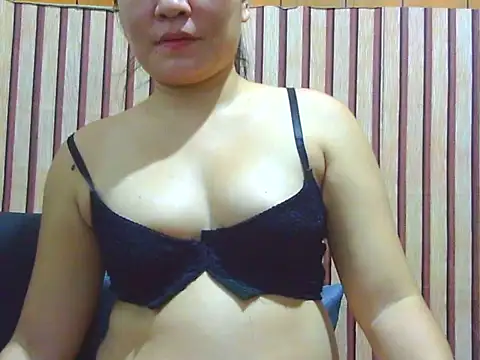 Lovelyass4u Adlı Modelin Canlı Sohbet Odası