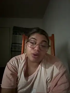 חדר צ'אט בשידור חי של C1N09