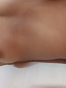 TANU01990 Adlı Modelin Canlı Sohbet Odası