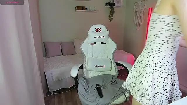 AnnaOddy Cameră chat live