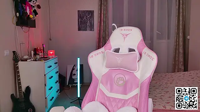amynight_'s Live Chat Room