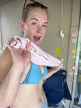 RoxyRedXO12 – Kamerová šou