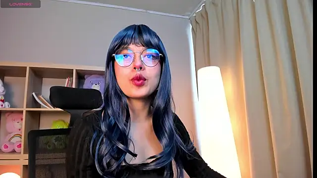Saphyralux's Live Chat Room