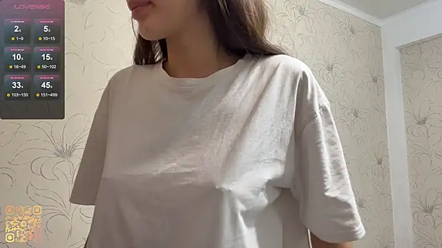 NamiLoon Adlı Modelin Canlı Sohbet Odası