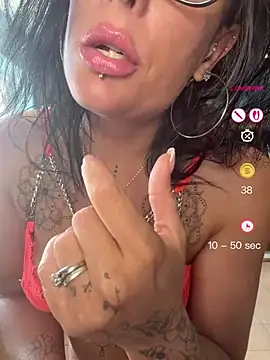 Онлайн чат Itsivybelle_filthymilfuk