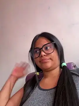 05-Valentina-n Live chat-huone