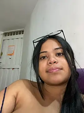 05-Valentina- Cameră chat live