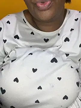 ห้องแชทสดของ BoobsQueeen