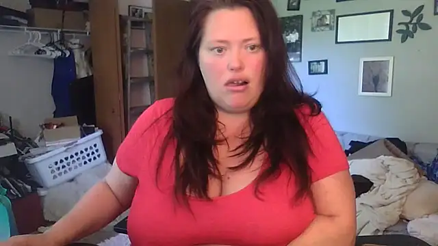 EmberVael – Naživo XXX chat