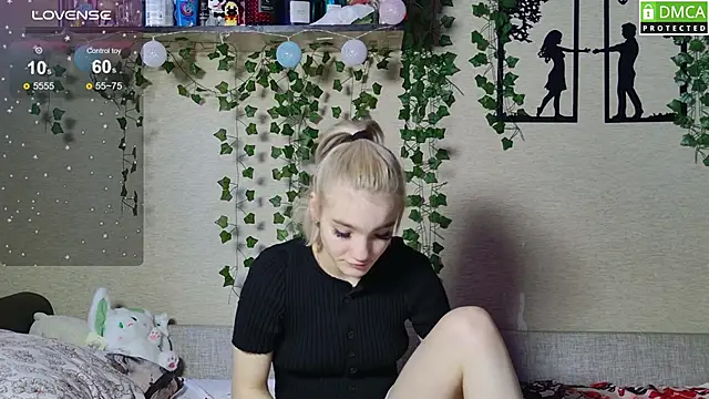 Sala de chat en directo de Girl_Meow18