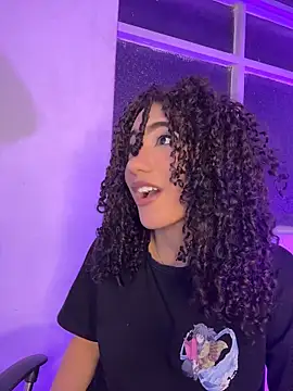 Sala de chat en directo de Odett_Khastoff