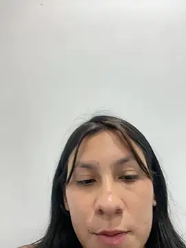 غرفة دردشة karo_cute المباشرة