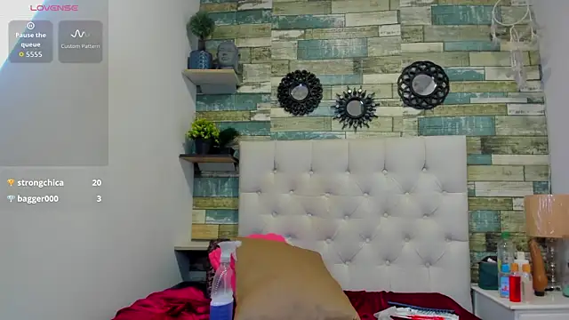 Skylernaomin Live chat-huone