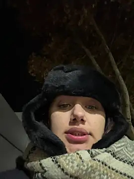 Abrildqquino Cameră chat live