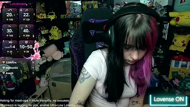 CutieTracerのライブチャットルーム