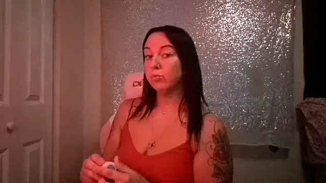 rubyroyce – Naživo chatovacia miestnosť