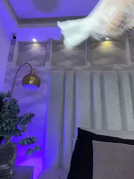 Živá chatovací místnost katyablonde_