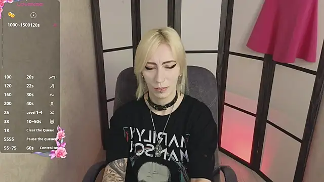 Black_Orchides' Live Chat Room