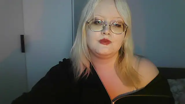Elayne_Sweet Adlı Modelin Canlı Sohbet Odası