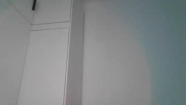 Elayne_Sweet's Live Chat Room