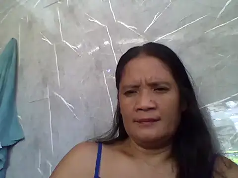 PinayZaira Adlı Modelin Canlı Sohbet Odası