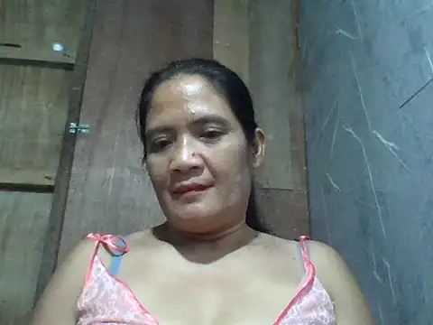 PinayZaira Adlı Modelin Canlı Sohbet Odası